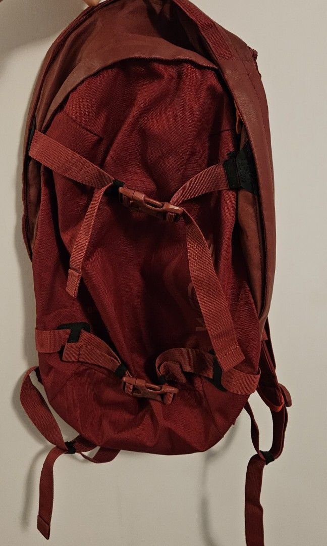 Decathlon ski backpack best sale