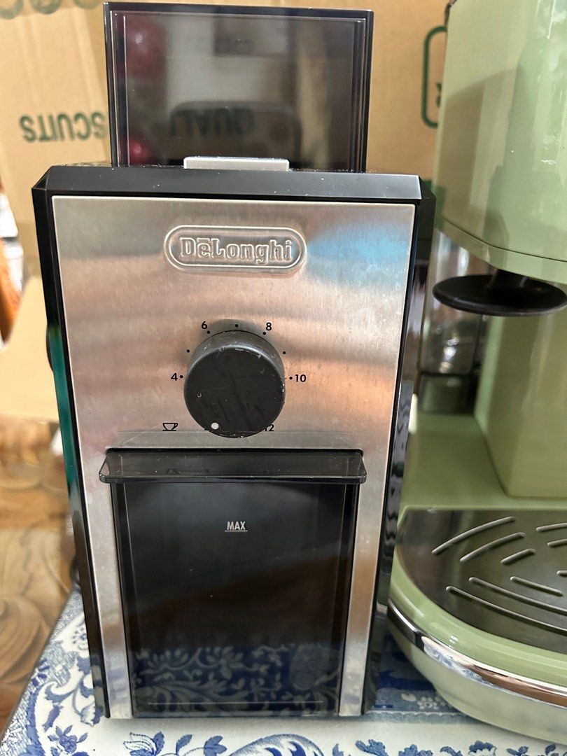 Delonghi Icona Coffee Machine & Burr Grinder, TV & Home Appliances