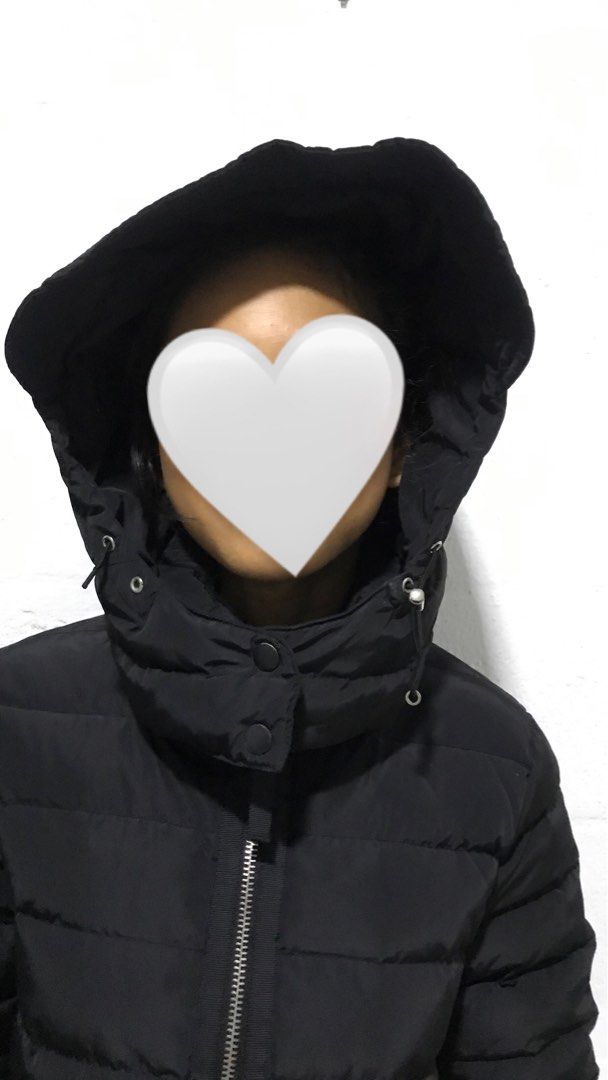Down Jacket (Category: Coats, Jackets and Outerwear) located in Kuala Lumpur. Submitted by meowmomma (Listing ID 1293470711, Image 3). Description: - Ada stain sikit je macam dalam gambar , yg lain perfect , zip okay , tak lubang2 , warna tak luntur 👍🏻💯 -Size fit XS to S , kalau lelaki saiz badan kecil pun boleh pakai -Dua poket kat depan - Jadi type of LONG down jacket if tinggi u bawah 160cm / u petite 😁 (refer gambar) -Filler bulu itik so 