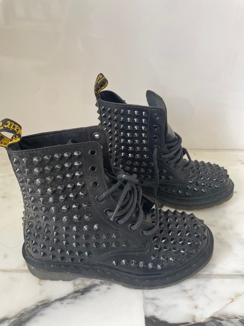 Dr martens spike store