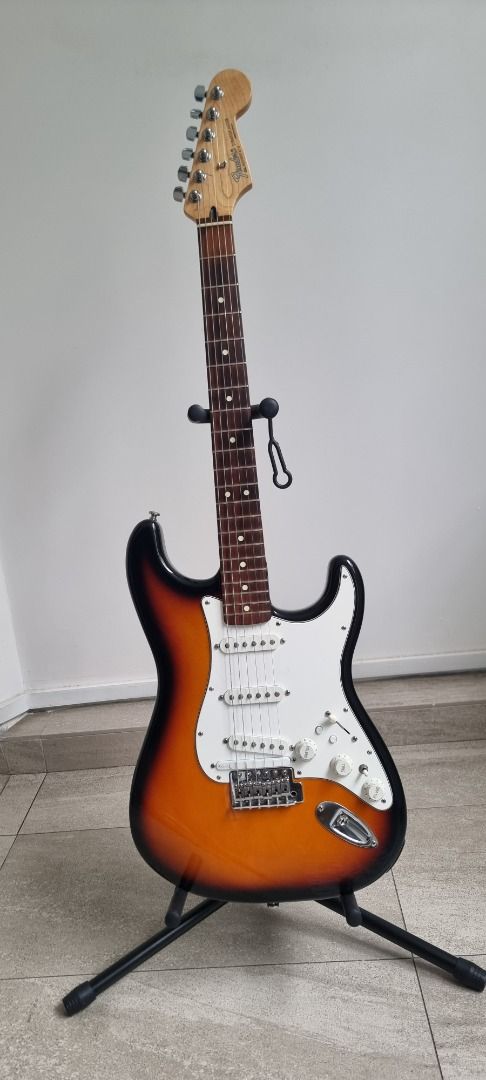 エレキギター ストラトキャスターFender Roland GC-1 中古】Roland GC