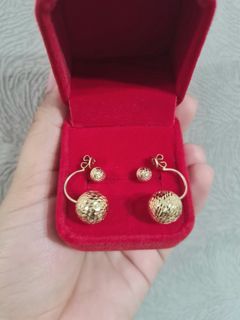 Dior Floating ball earrings 18k Saudi Gold