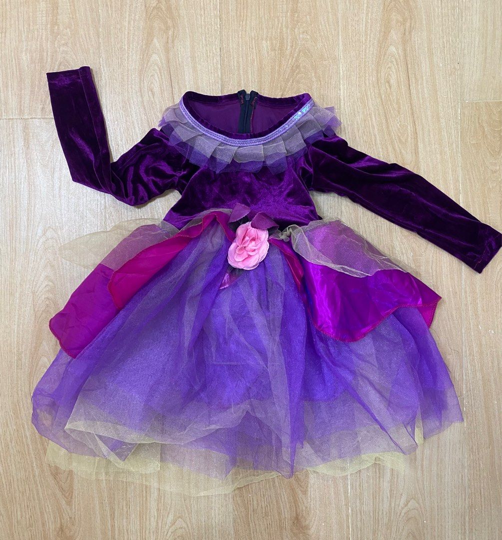 Frozen Inspired Costume (Category: Babies & Kids Fashion) located in Baguio. Submitted by dmnddnmd (Listing ID 1293390481, Image 1). Description: Anna of Frozen Inspired Costume Size 100-110 (3-6 years old) Like new 650 only.