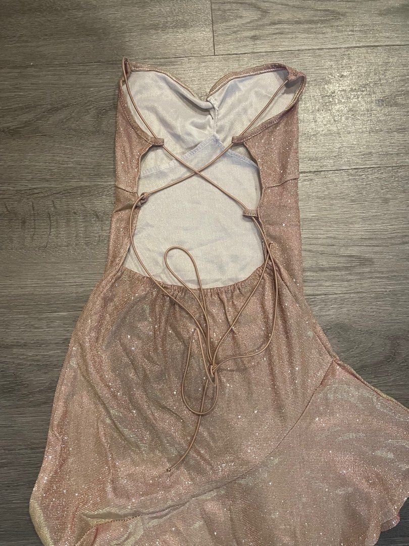 Glittery dress (Category: Dresses) located in Pasig City. Submitted by daph29 (Listing ID 1293396151, Image 3). Description: Bundle for php500.