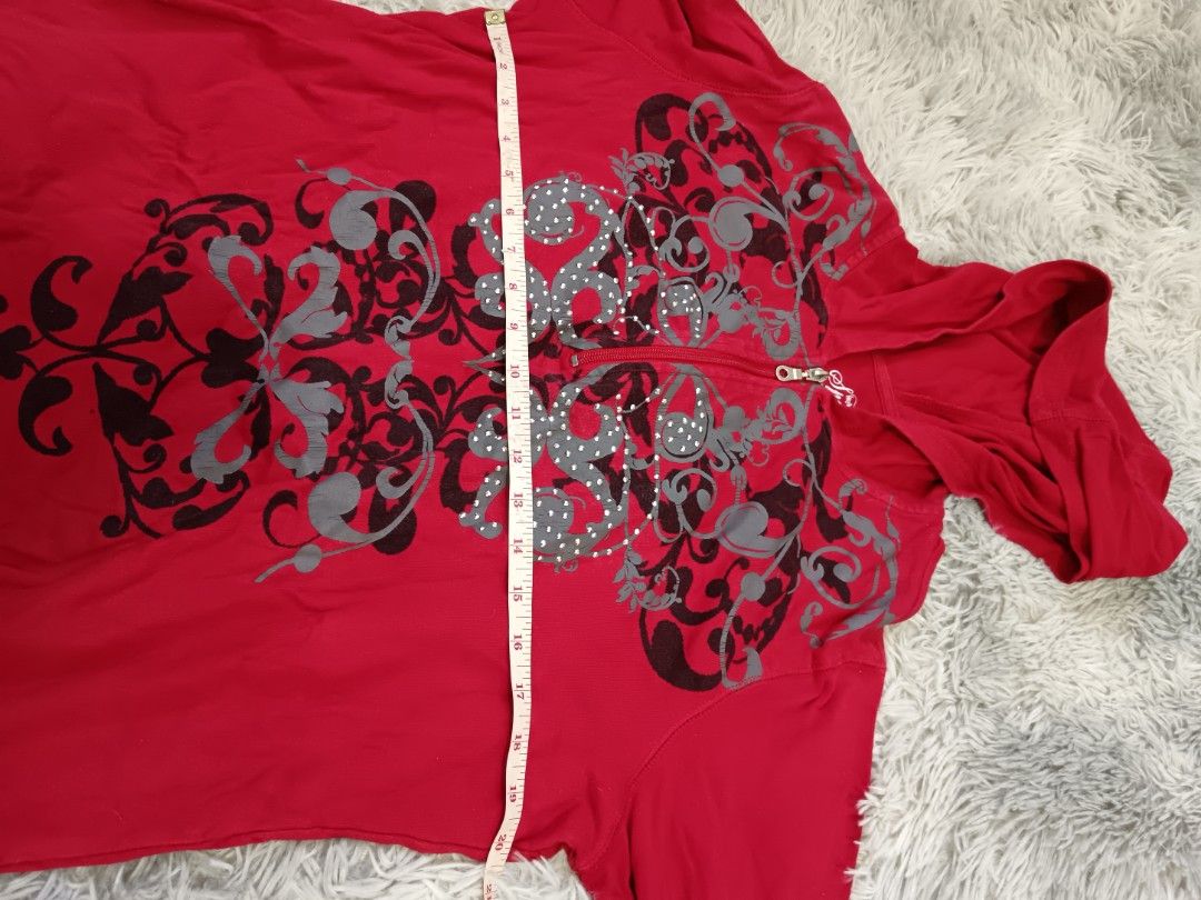 Grunge 3/4 hoodie (Category: Coats, Jackets and Outerwear) located in Caloocan City. Submitted by _c14rr (Listing ID 1293410593, Image 2). Description: width: 20.5" length: 25.5" +sf mop:gcash . . . no meet ups.