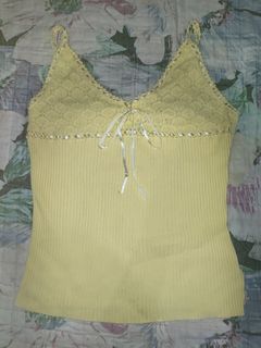 guess jeans yellow sleeveless top