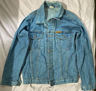 (Category: ) located in . Submitted by declutterbyniks (Listing ID 1293448520, Image 1). Description: .