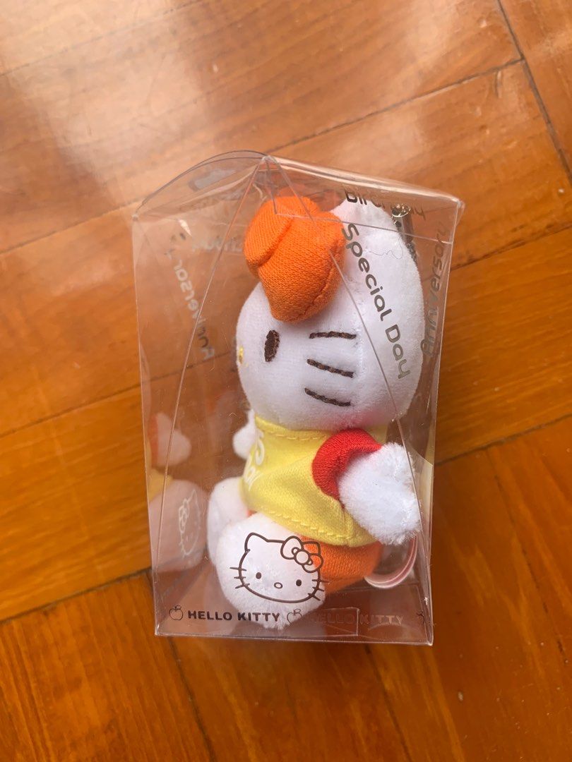 Hello Kitty 公仔 （分類：絨毛玩具）位於 Hong Kong。 由 HappyPurchaser 提交（商品編號 1293482796，圖片 2）。簡介： - Hello Kitty 公仔 -全新 -適合收藏或做小禮物。