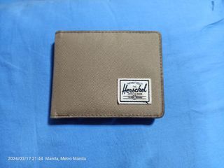 Herschel wallet