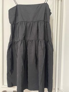 (Category: ) located in . Submitted by preloved_bysoph (Listing ID 1293418533, Image 1). Description: .