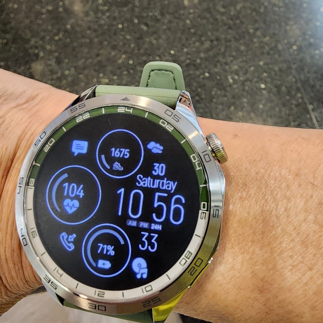 HUAWEI WATCH GT 4 46mm /グリーン　値下げ交渉うけつけます HUAWEI WATCH GT 4 46mm /グリーン値下げ交渉うけつけます