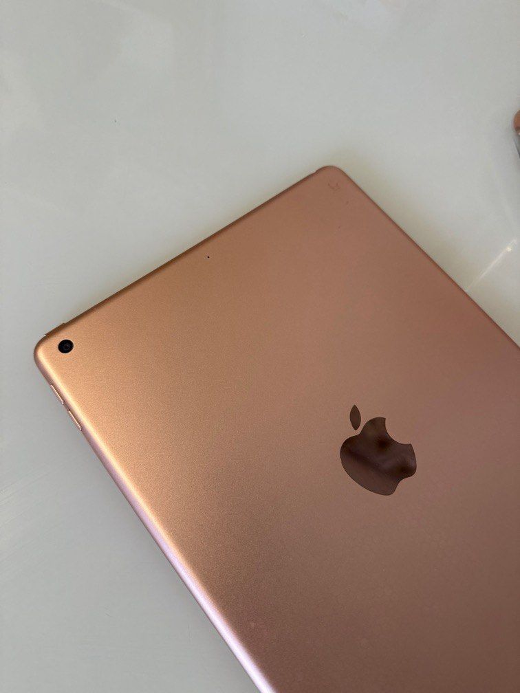 iPad 7th generation （分類：平板電腦 - iPad）位於 Hong Kong。 由 keyi1010 提交（商品編號 1293370463，圖片 2）。簡介： 玫瑰金 32G。