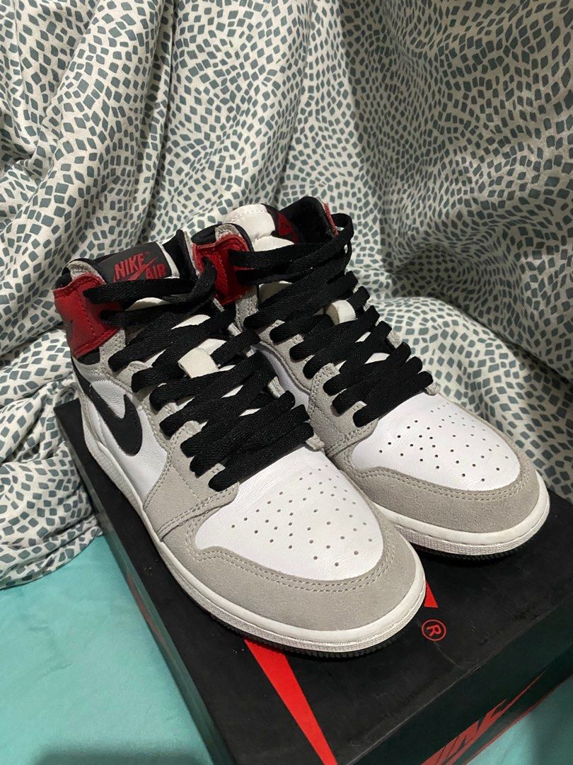 Jordan 1 High ‘Light Smoke Grey’ (Category: Sneakers) located in Makati City. Submitted by meridaaa (Listing ID 1293499424, Image 2). Description: Size 5.5Y in GS or 6.5 in WMNS. • Slight creasing but not that noticeable • Still super fresh! • Comes with extra white laces • Slightly negotiable.