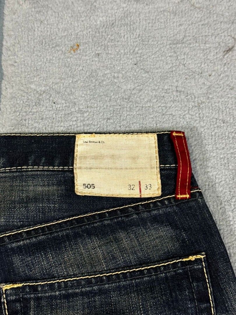 Levis red loop best sale meaning