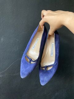 Manolo Blahnik Navy Blue Pointed Toe Suede Flats Sz 37 7 Mary Jane Authentic