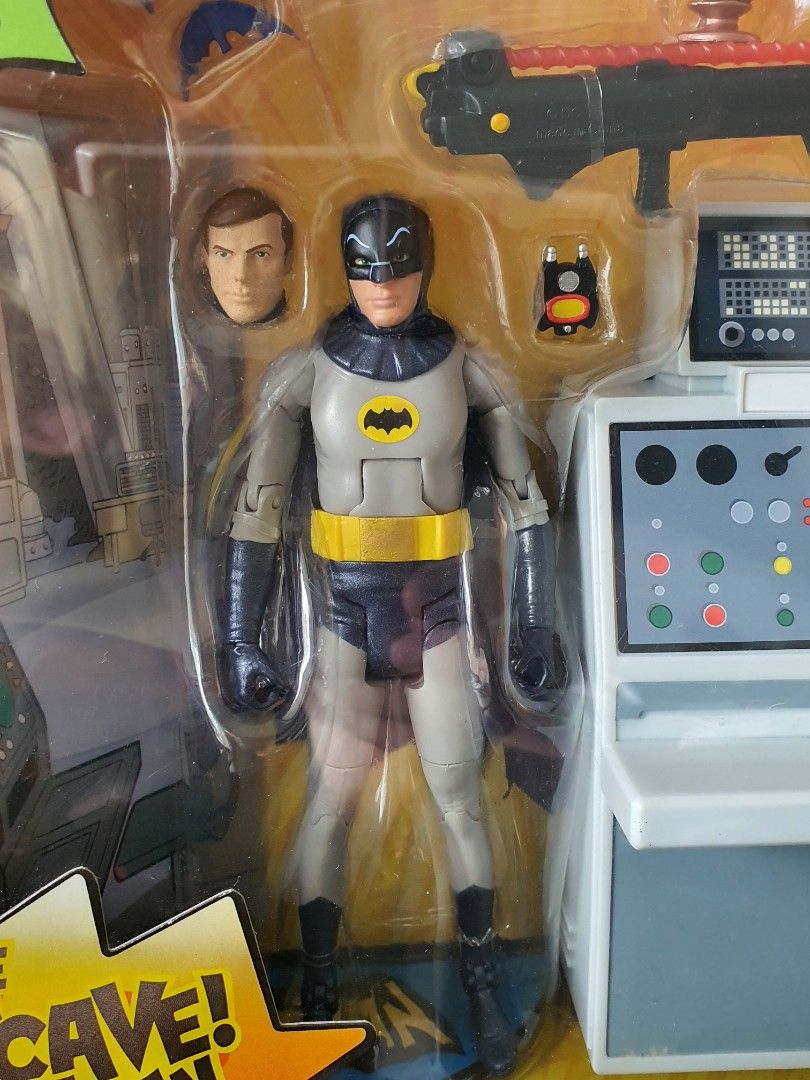Set Deluxe Batman 1966 – Mezco – Batcave, Batmobile Et 7 Figurines – Collection