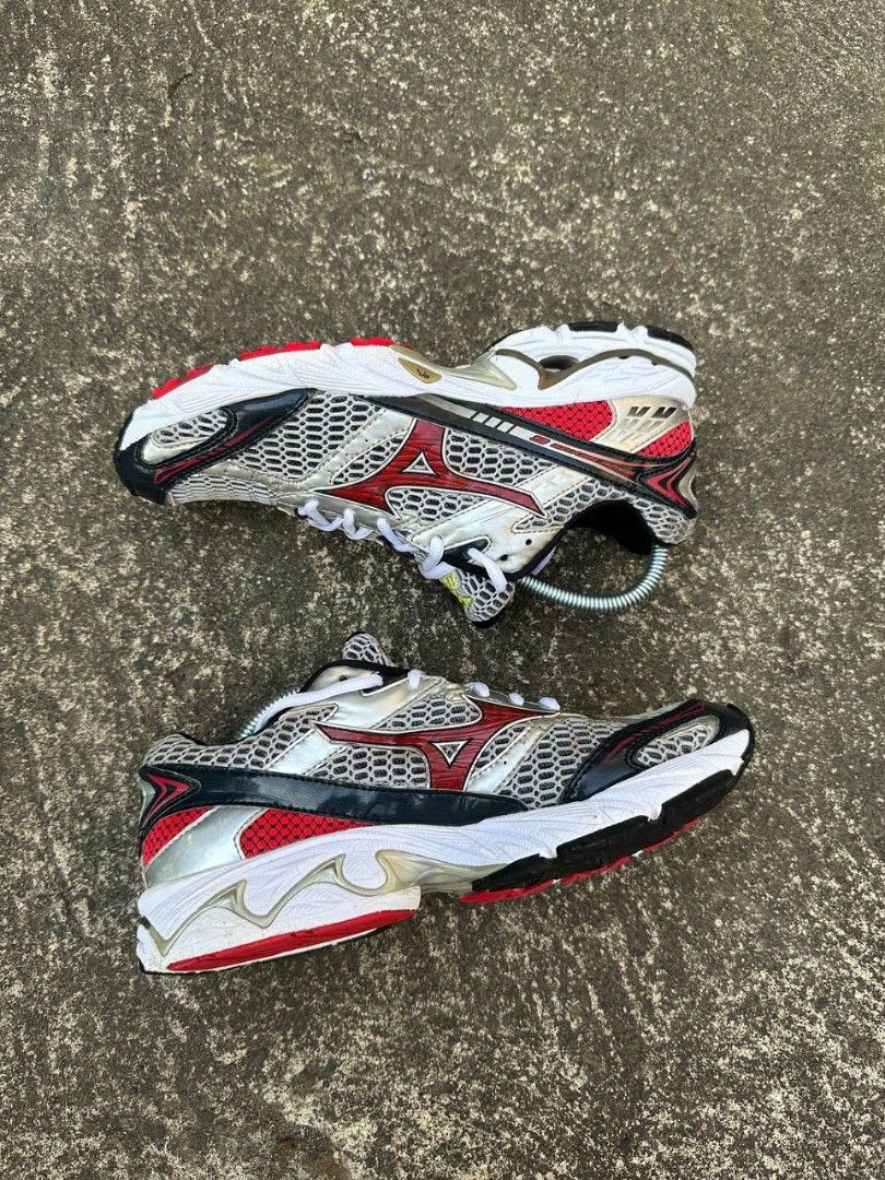 Mizuno wave shop nexus 6 red