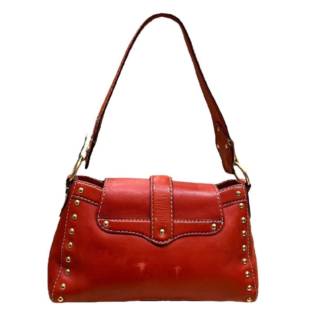 MK red kili/shoulder bag (Category: Luxury Bags & Wallets) located in Quezon City. Submitted by kkk.gubat (Listing ID 1293417226, Image 2). Description: .