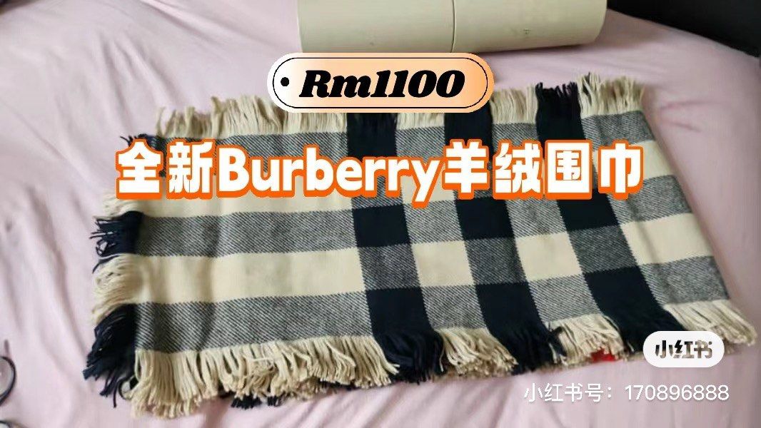 New Burberry Cashmere Scarf Authentic
