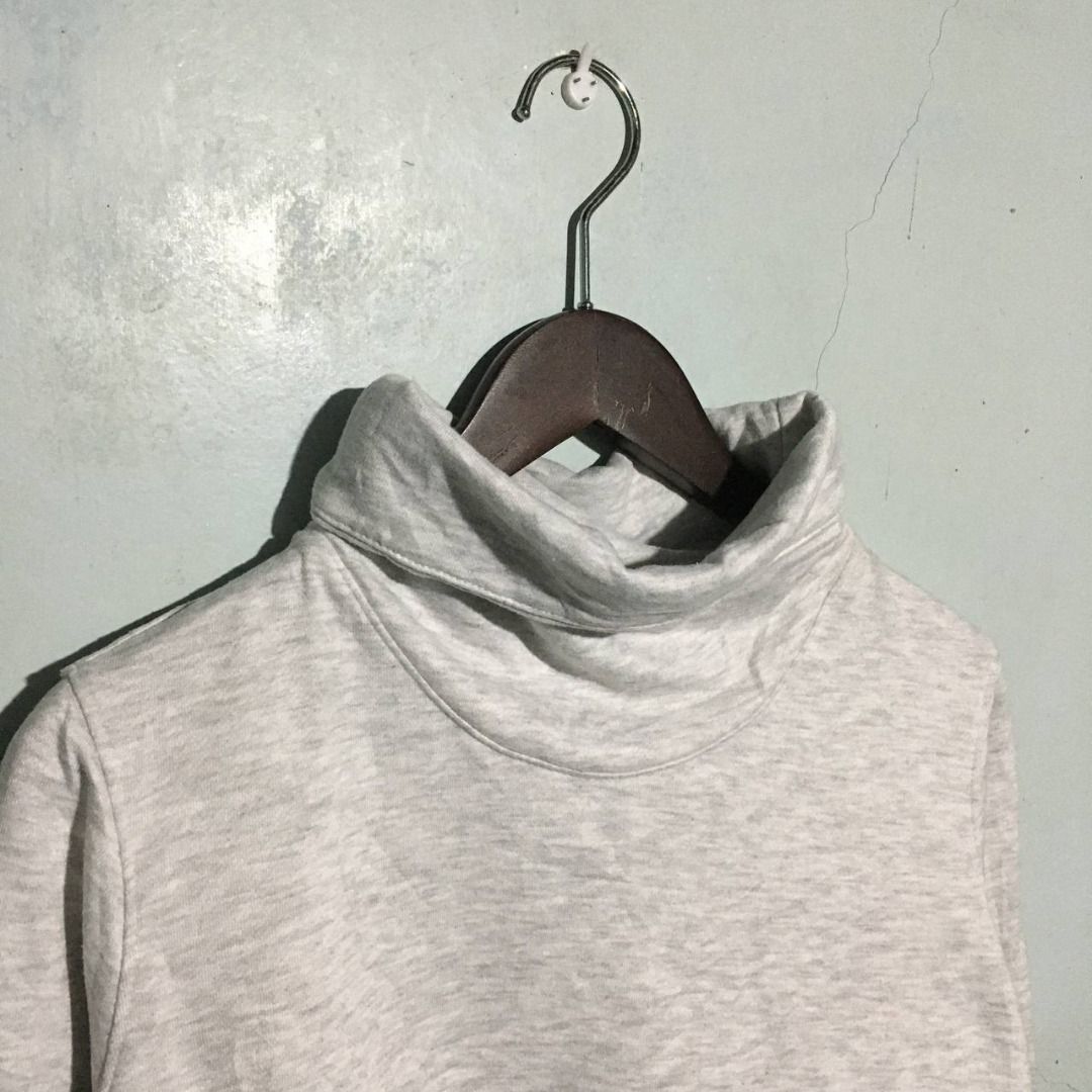 Nike Dri Fit Turtleneck Sweater Men s Fashion Coats Jackets and Outerwear on Carousell