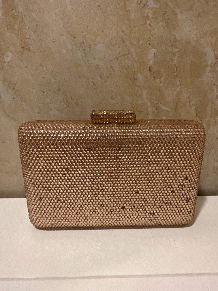 Peach jewel clutch (Category: Clutches) located in Pasig City. Submitted by precyann (Listing ID 1293442562, Image 3). Description: .