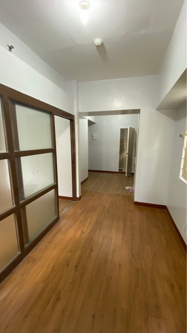 Pines Peak 1BR Deluxe 39.8sqm (Category: Apartments & Condos) located in Makati City. Submitted by cheekypinkie (Listing ID 1293543213, Image 3). Description: DELUXE 1BR unit 39.81sqm at Pines Peak Tower 1 in Mandaluyong Bare unit, repainted and with minor improvements made in 2022. This is the BIGGEST 1BR available in PPT. Also the only 1BR that comes with an extra toilet/separate laundry area/stock room. Unit is also the first unit once you get
