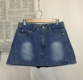 (Category: ) located in . Submitted by lovedbyzi_ (Listing ID 1293510878, Image 1). Description: .