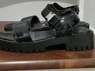 Preloved sandals