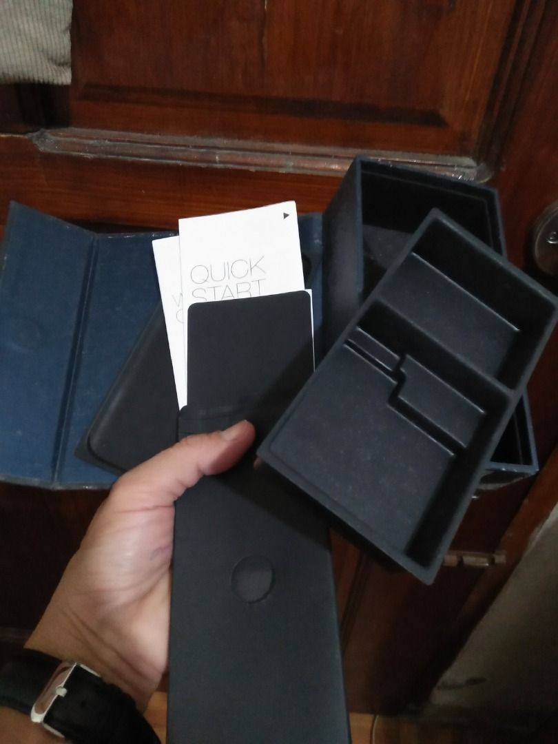 Samsung Galaxy S7 Box (box only) (Category: Samsung) located in Carmona. Submitted by rpute (Listing ID 1293549409, Image 3). Description: .