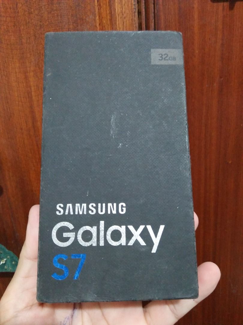 Samsung Galaxy S7 Box (box only) (Category: Samsung) located in Carmona. Submitted by rpute (Listing ID 1293549409, Image 1). Description: .