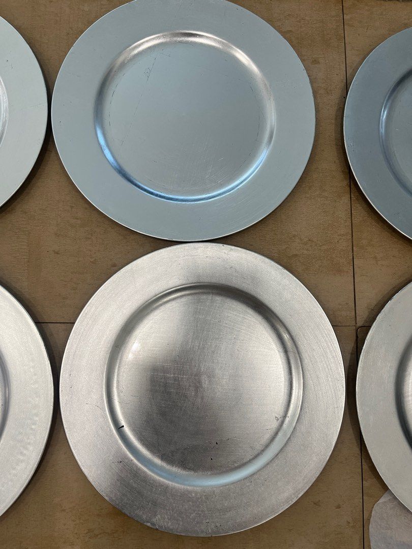 Show Plates Plate Chargers Silver 8pcs set (Category: Other Kitchenware & Tableware) located in Taguig. Submitted by ellejay8 (Listing ID 1293432572, Image 3). Description: php 1000 for 8pcs .