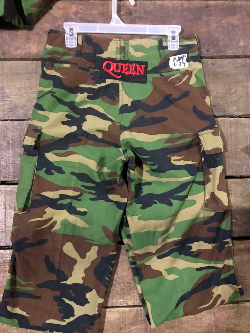 six pocket army cargo, Men's Fashion, Bottoms, Jeans on Carousell