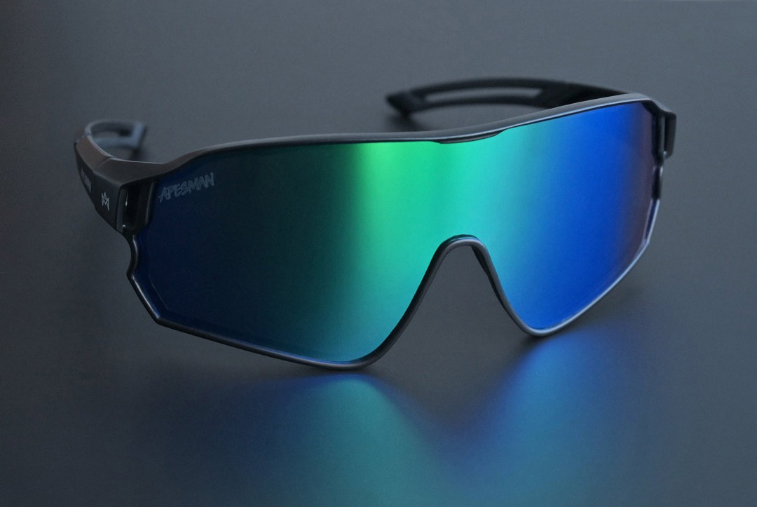 Sports sunglasses polarized Apesman X98, Men's Fashion, Watches &  Accessories, Sunglasses & Eyewear on Carousell