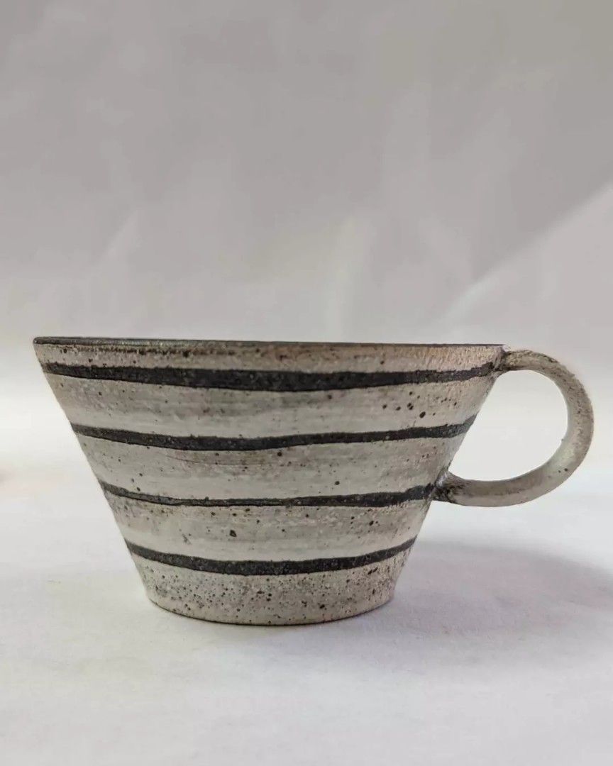 Stoneware Wide-mouth, Low cup (Category: Coffee & Tea Tableware) located in Davao. Submitted by eclectic1925 (Listing ID 1293507918, Image 2). Description: Php320 Stoneware Wide-mouth, Low cup H: 3 inches First to pay.