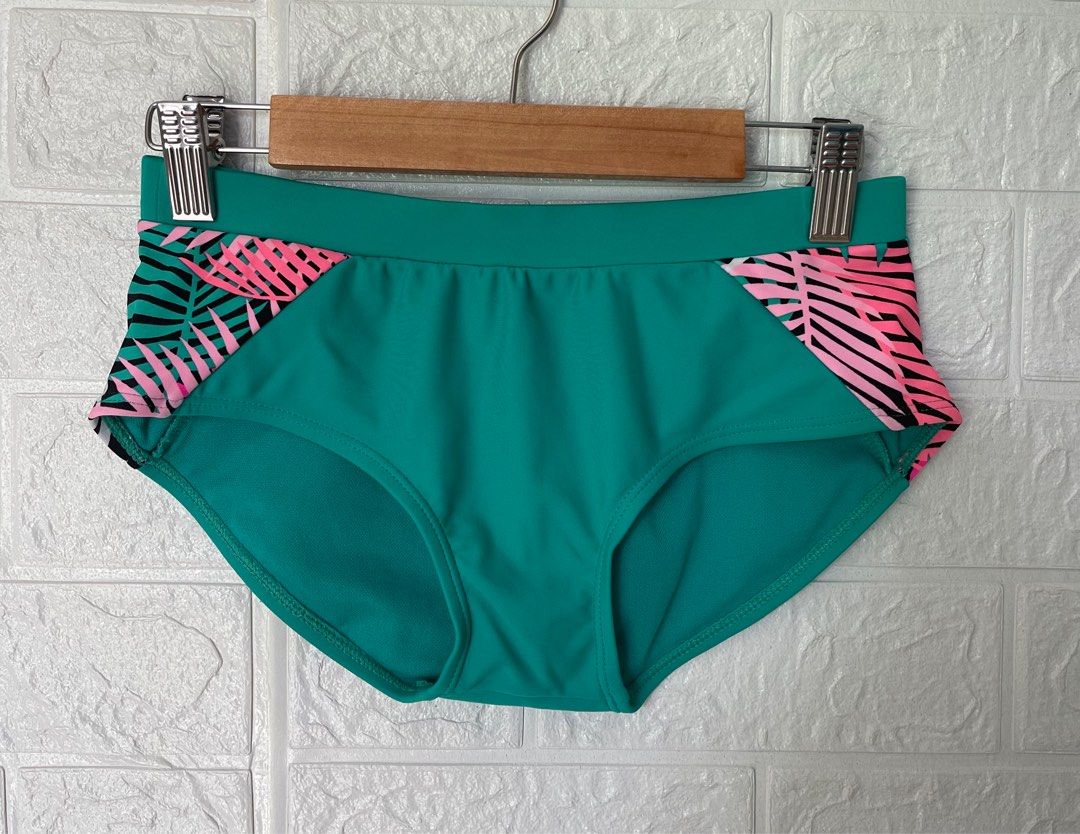 SWIMLAB Two piece swimsuit small (Category: Bikinis & Swimsuits) located in Batangas. Submitted by declutter_harleth (Listing ID 1293364619, Image 3). Description: Small on tag Padded No issue No when worn, thanks! ‼️FIX‼️.