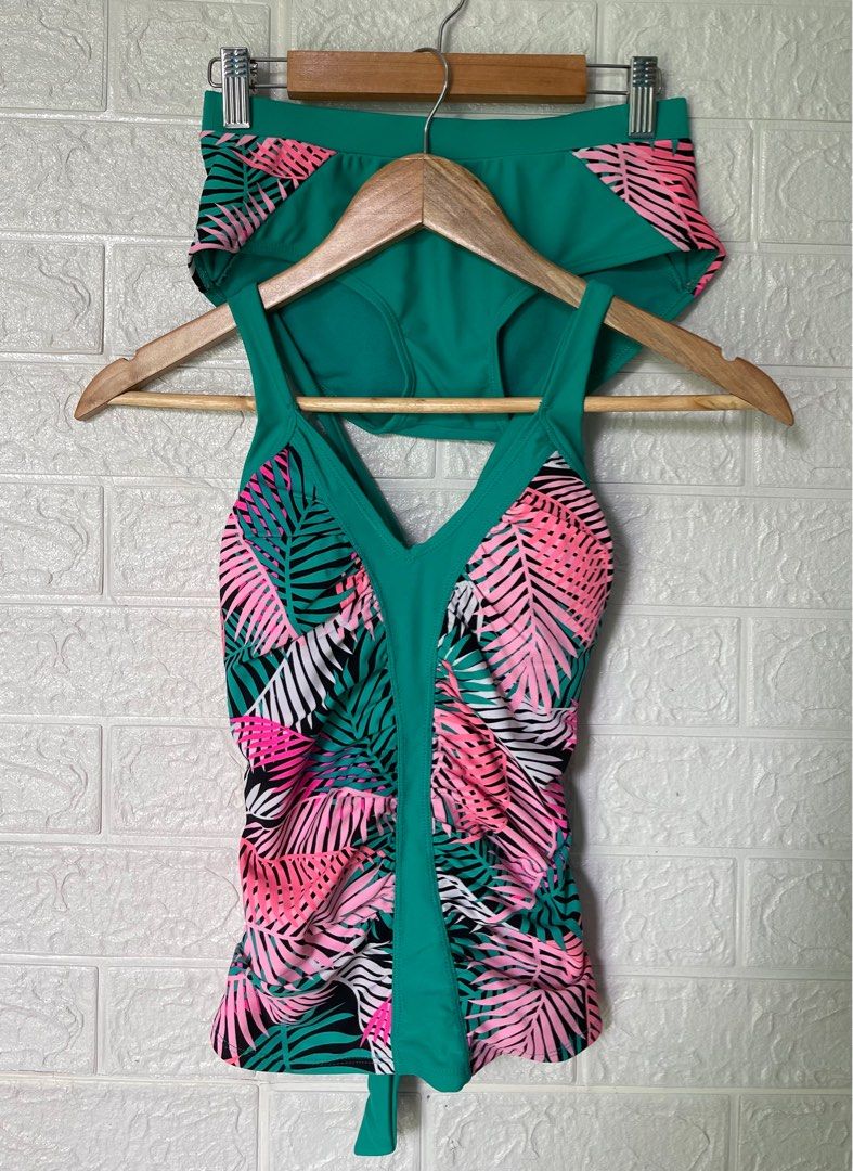 SWIMLAB Two piece swimsuit small (Category: Bikinis & Swimsuits) located in Batangas. Submitted by declutter_harleth (Listing ID 1293364619, Image 1). Description: Small on tag Padded No issue No when worn, thanks! ‼️FIX‼️.