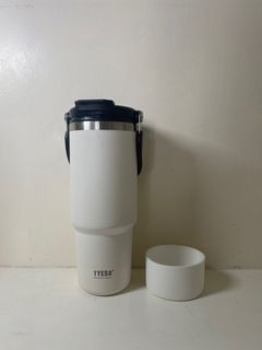 Tyeso Vacuum Insulated Tumbler with boot