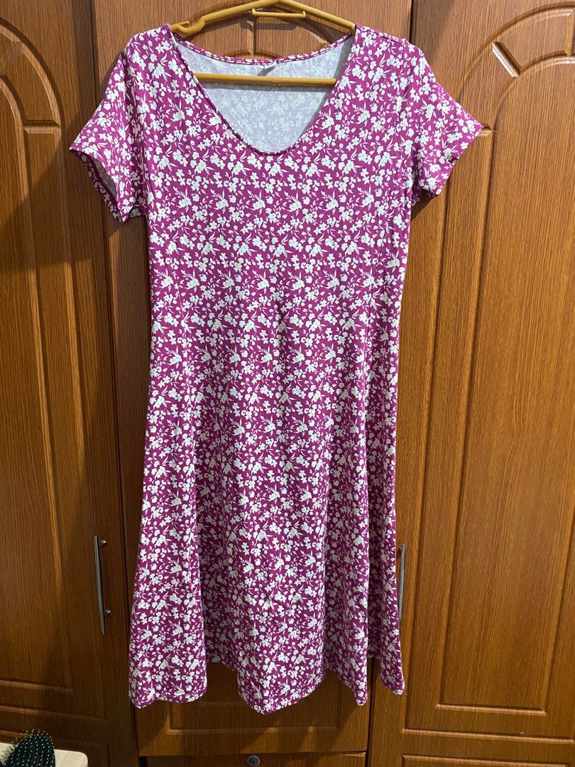 Uniqlo Preloved Dress (Category: Dresses) located in Pasay City. Submitted by seishoppe (Listing ID 1293407051, Image 1). Description: Selling my preloved Uniqlo dress. Good as new. Used only a few times. Decluttering. SF shouldered by buyer MOP: Gcash/Maya.