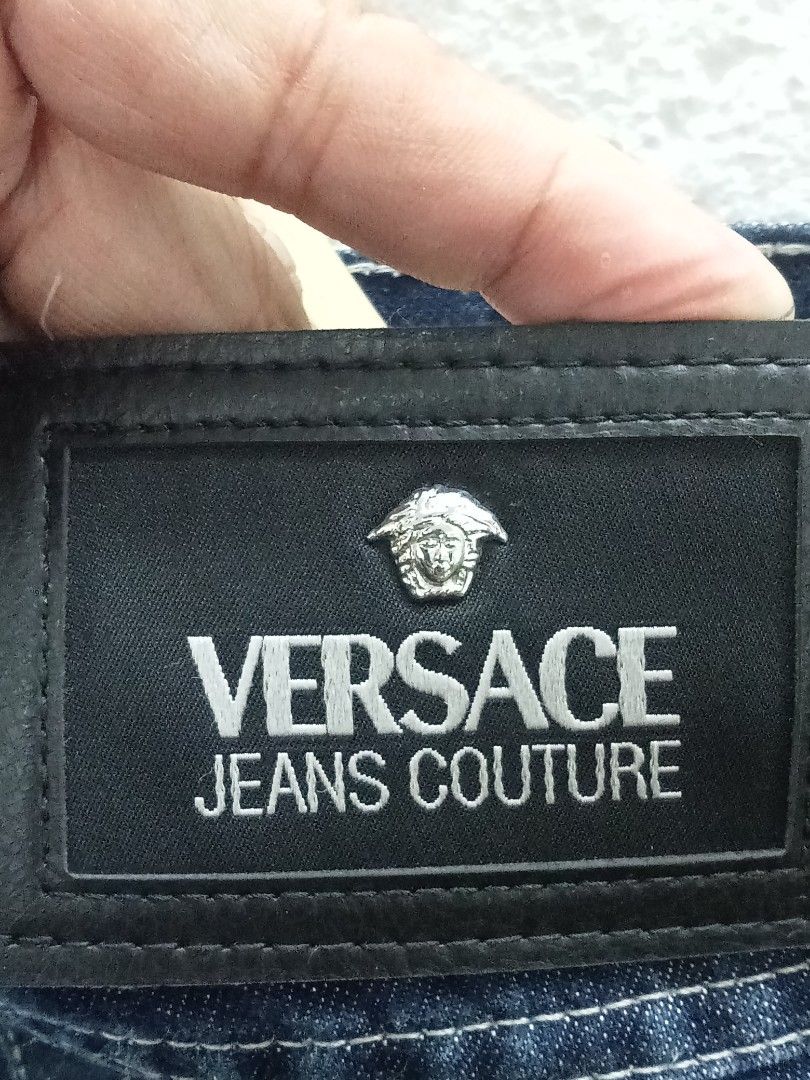 Versace (Category: Luxury Apparel) located in Naga. Submitted by aboy1234245 (Listing ID 1293383417, Image 3). Description: Versace jeans couture asnew W26-L38.