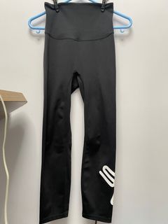 Echt arise comfort leggings in black, 女裝, 運動服裝- Carousell