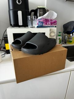 (Category: ) located in . Submitted by sellingthings.sg (Listing ID 1293385647, Image 1). Description: .
