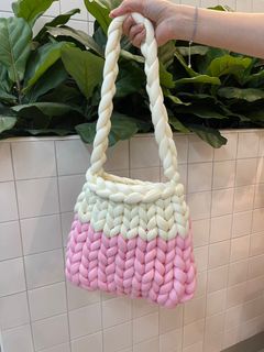 (Category: ) located in . Submitted by casa_de_moda (Listing ID 1293675667, Image 1). Description: .