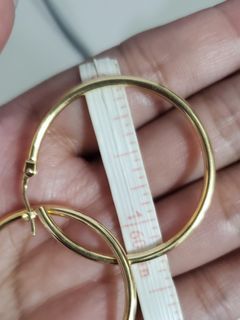 18k Saudi Gold 1.25" Loop Earrings