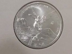 “2023”Mex Libertad silver 1/4 oz coin (Category: Currency) located in Del Monte. Submitted by bernapi63 (Listing ID 1293603898, Image 1). Description: “2023”Mexican silver 1/4 oz Libertad Coin.999 fineness 7.61 grams weight as shown on cardboard cover only Brilliant and Uncirculated approx 28mm diameter.