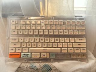 Hot-swappable keycaps64168870005377110