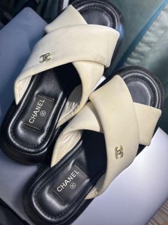 CHANEL CLOTH MULES size 37