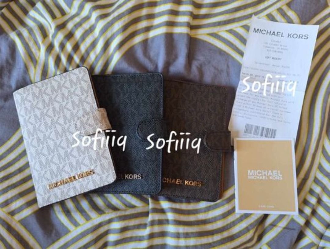 Authentic Michael Kors Passport Case / Wallet with Receipt (Category: Luxury Bags & Wallets) located in Caloocan City. Submitted by sofiiiqq (Listing ID 1293643032, Image 1). Description: Michael Kors Passport case / holder / wallet (OPEN FOR INSTALLMENT) AUTHENTIC PRODUCT INFORMATION ~ Brand: Michael Kors Material: Leather Quality: 10/10 Size: 4x5.5 inches Variation: Black, Brown, White Damages: No Damage INCLUSIONS ~ - Original Receipt - Origin
