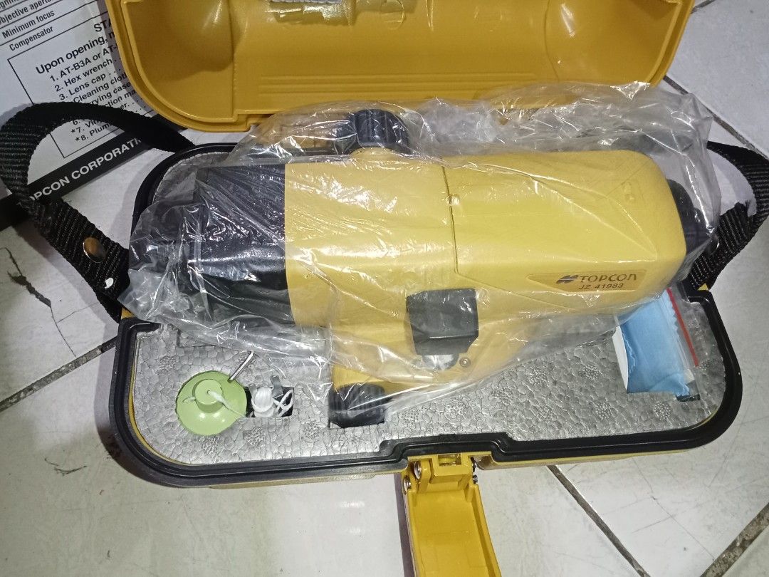 Auto level Topcon AT-B4 (Category: Construction Tools & Equipment) located in Manila. Submitted by ecalnerjef66032 (Listing ID 1293570095, Image 2). Description: Auto level Topcon AT-B4 Complete package Tripod single lock levelling bubble Reflector vest dash Cleaner Rain Cover Educational cd Measure tape Compass Calibration certificate 1year warranty with Special freebies Company: Jammybox Bbc Geoinstrument address: .Z square mall Del Monte Quezo
