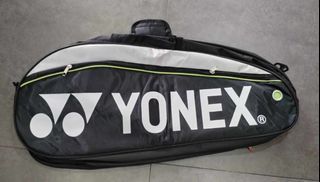 Badminton bag can fit 5 rackets