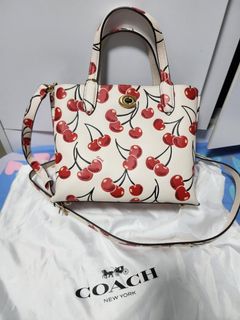 （分類：）位於 。 由 ronald_yuen 提交（商品編號 1293717640，圖片 1）。簡介： 。